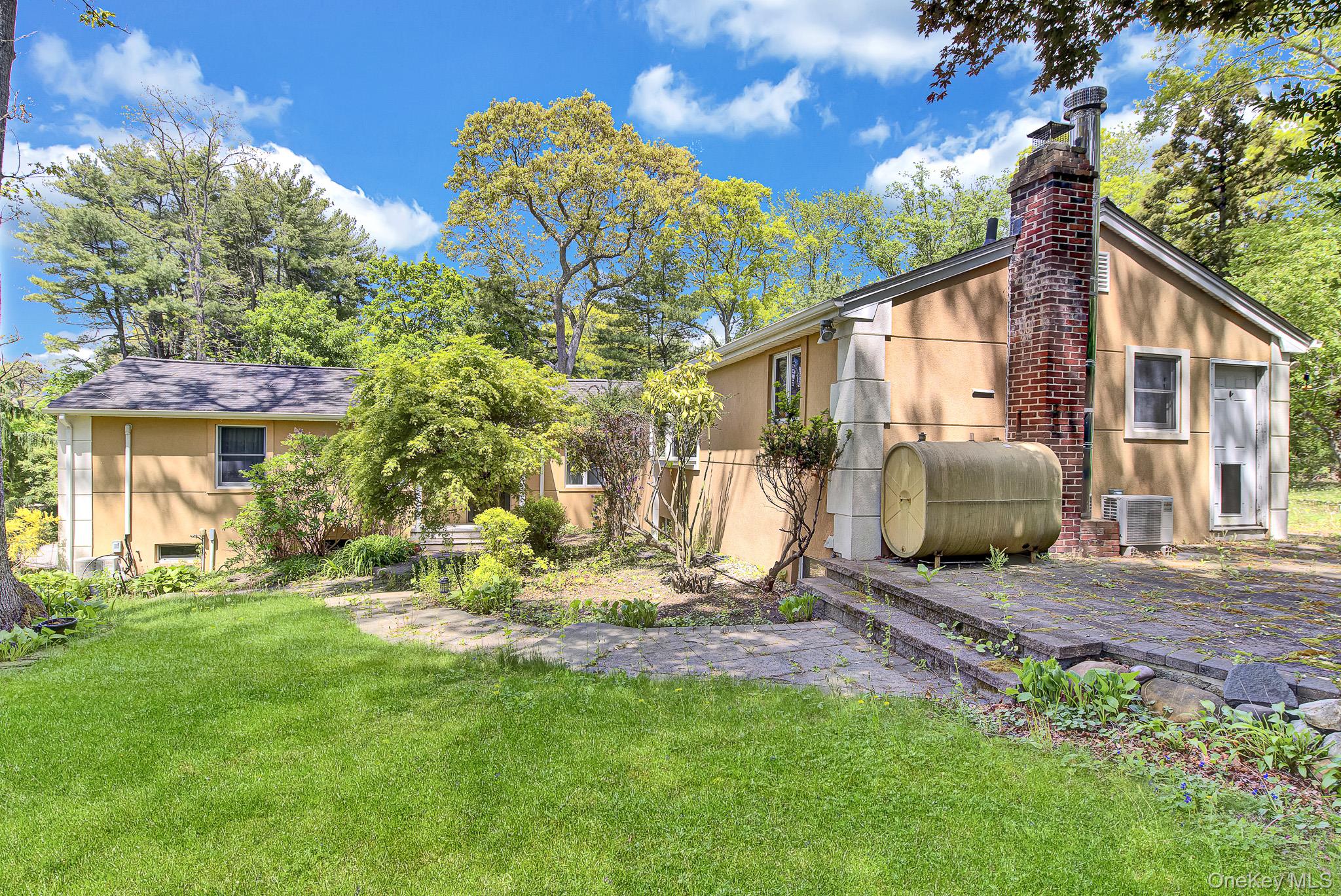 77 S Coleman Road Property Photo 1