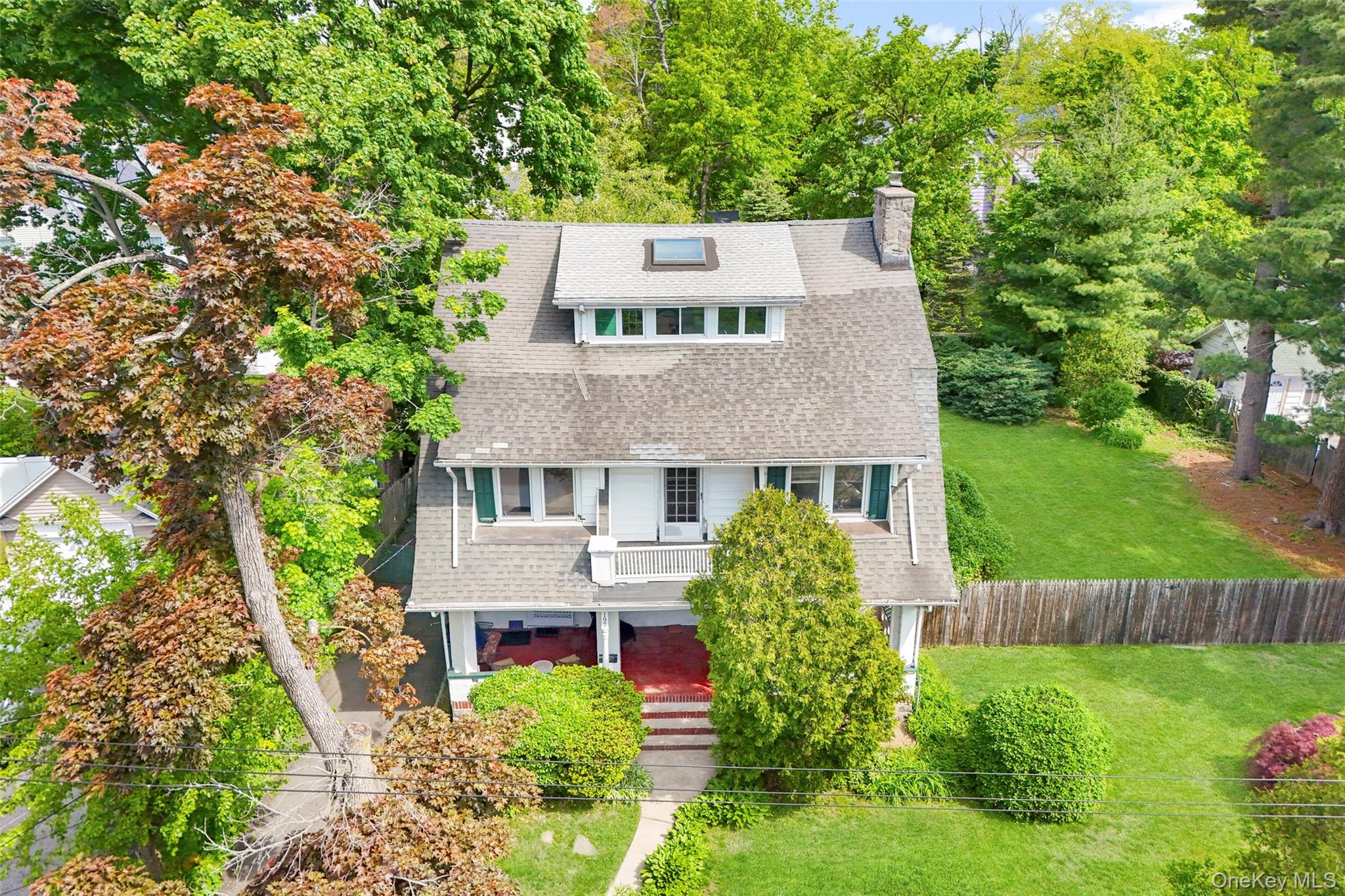 197 Coligni Avenue Property Photo 2