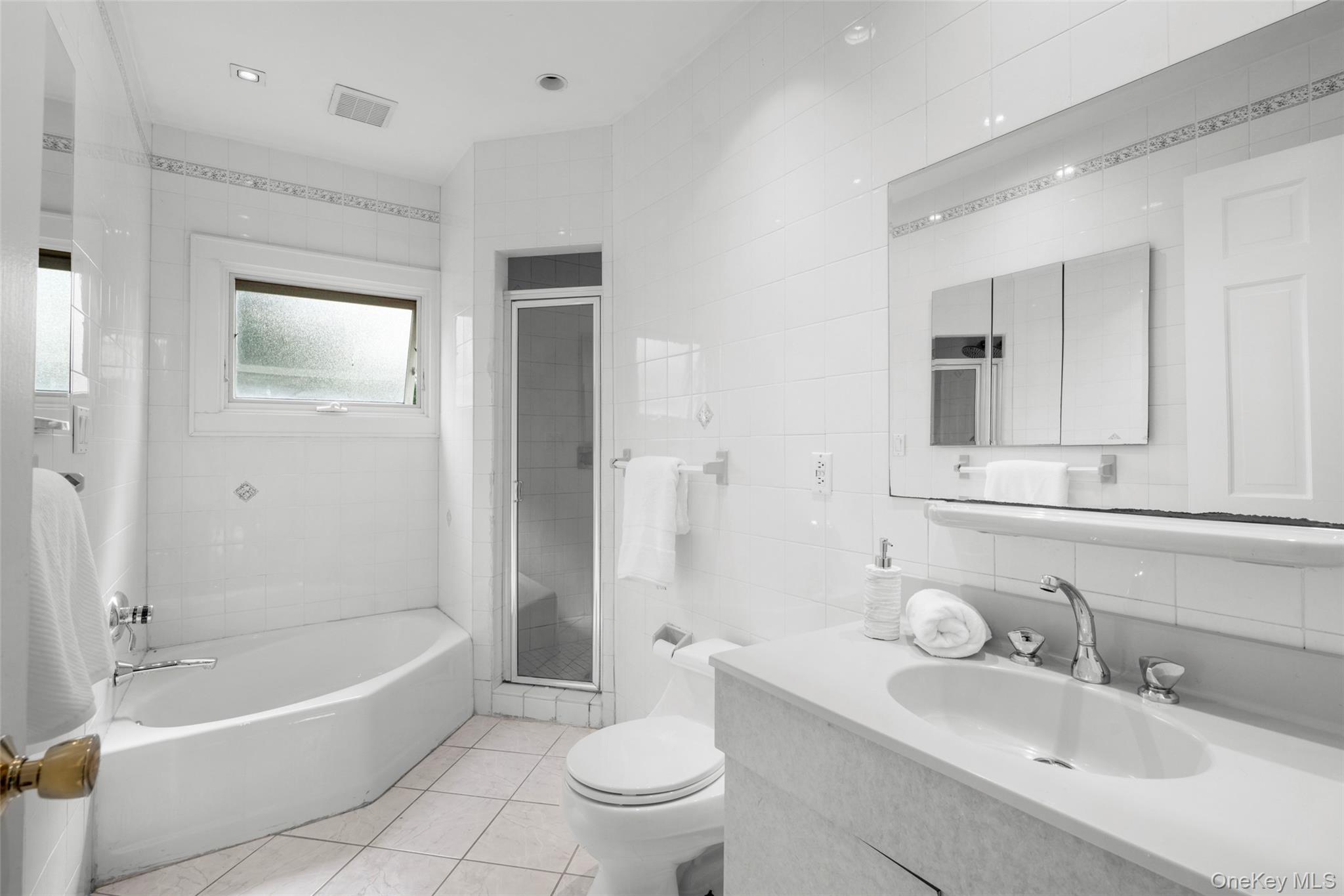 197 Coligni Avenue Property Photo 19