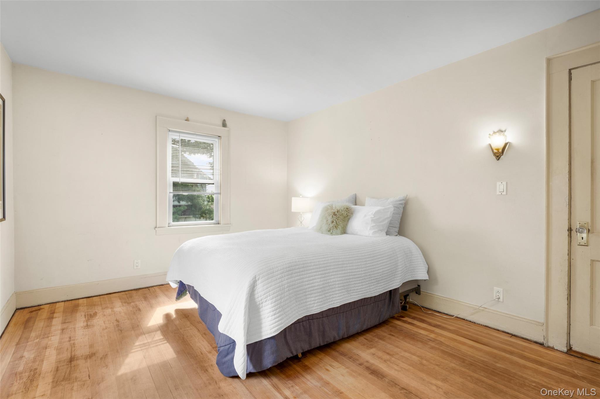 197 Coligni Avenue Property Photo 23