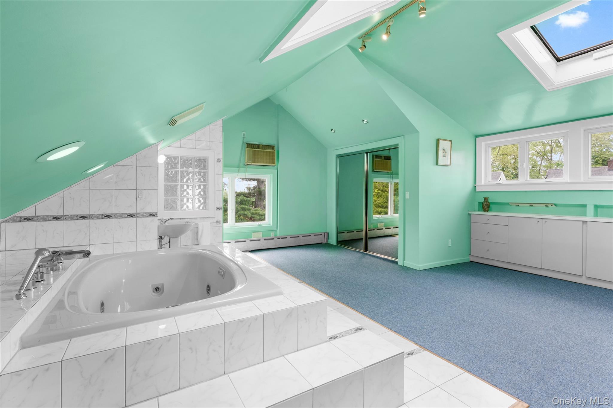 197 Coligni Avenue Property Photo 29