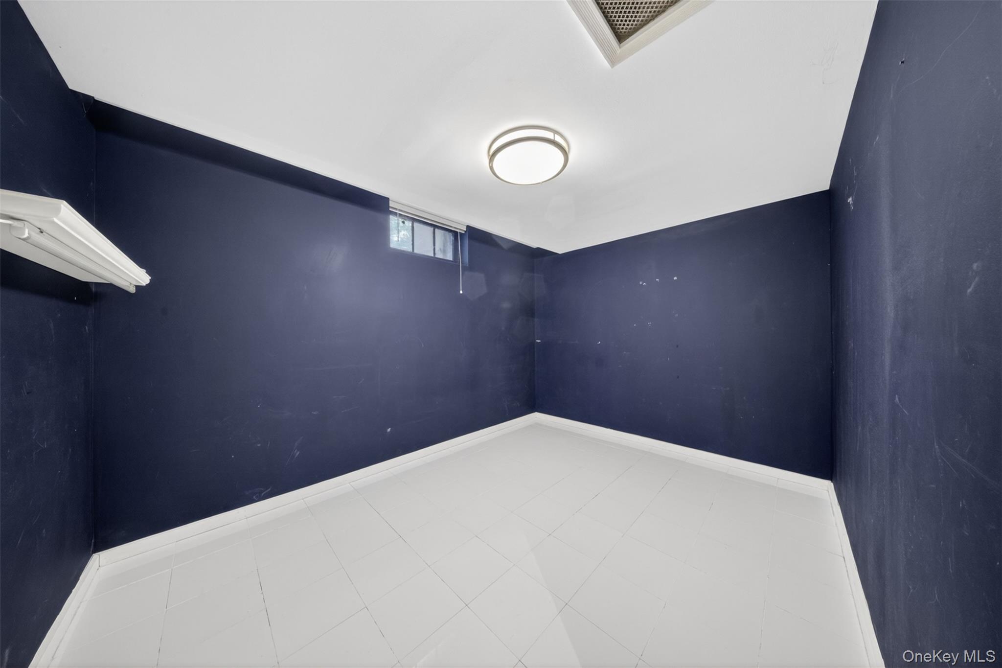 5631 184th Street A Property Photo 15
