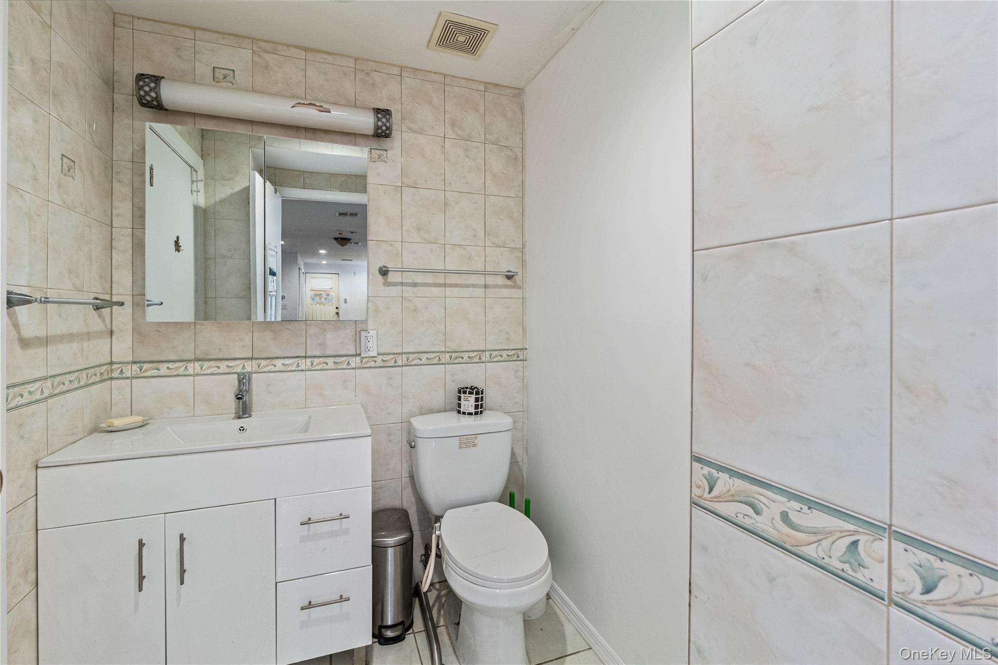 2049 E 71st Street Property Photo 15