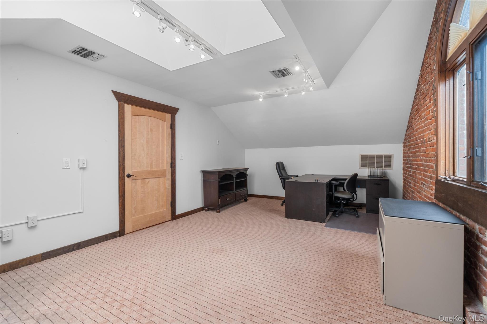 615 State Route 32 Penthouse Suite 7 & 8 Property Photo 6