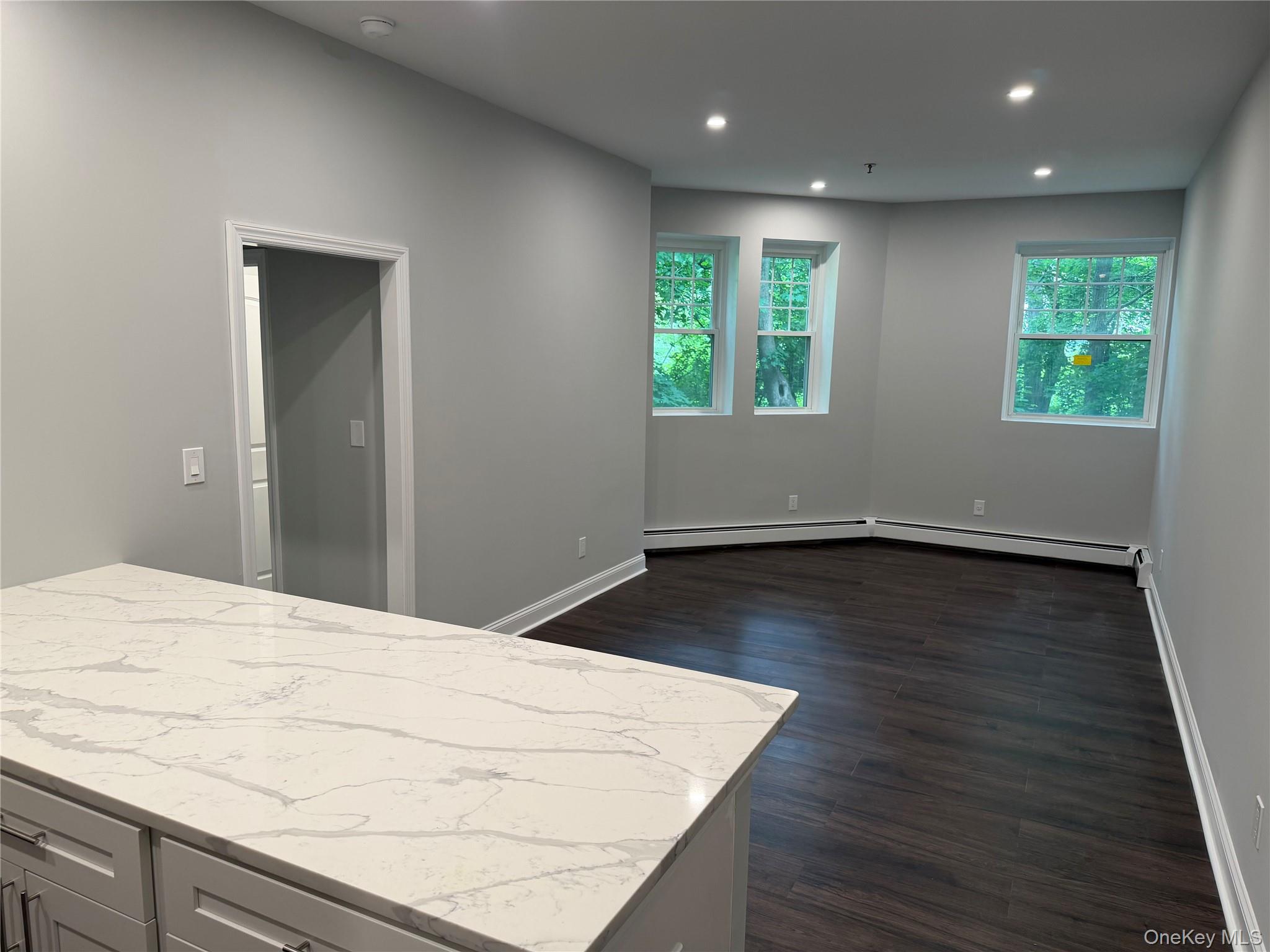 100 Clarewood Drive 2k Property Photo 3