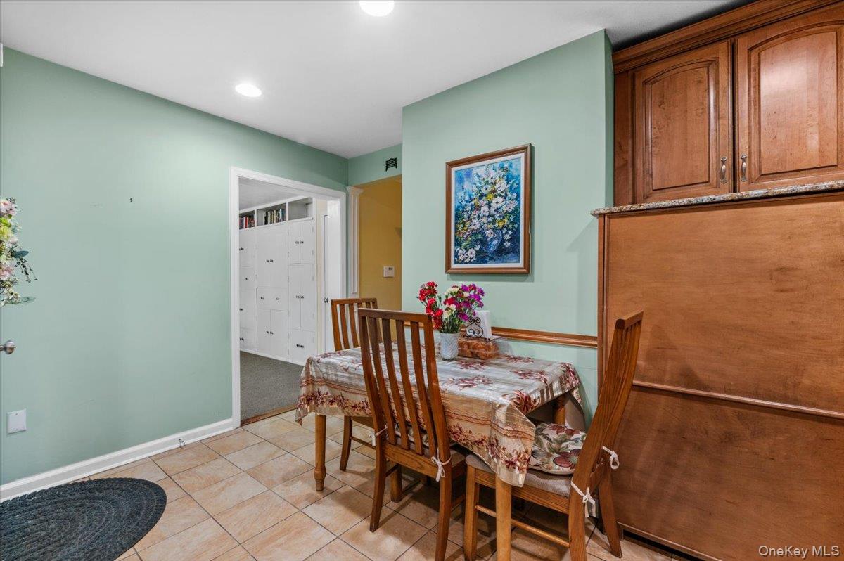 57 Meeting Lane Property Photo 7