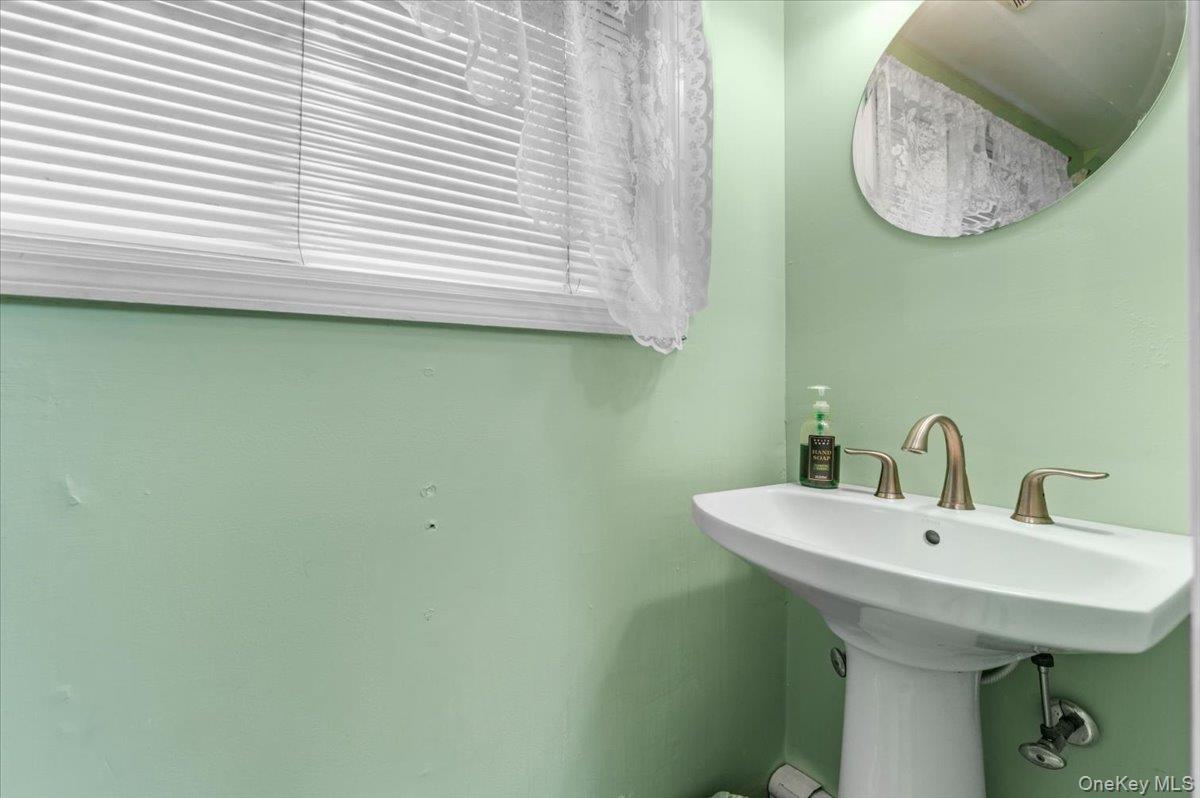 57 Meeting Lane Property Photo 28