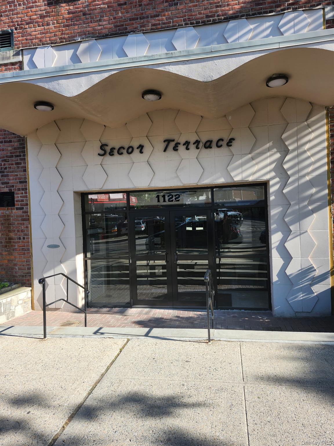 1122 Yonkers Avenue 2H Property Photo 1