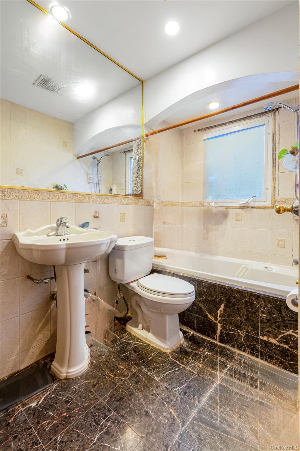 7141 Loubet Street Property Photo 3