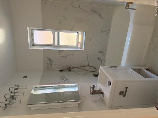 33-16 82nd Street 1g Property Photo 6