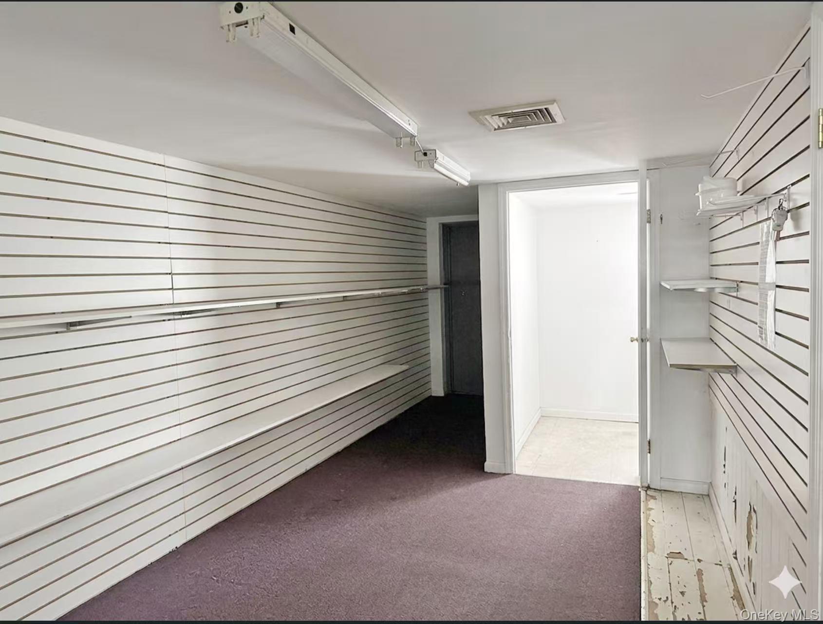 28 S 4th Avenue Property Photo 5