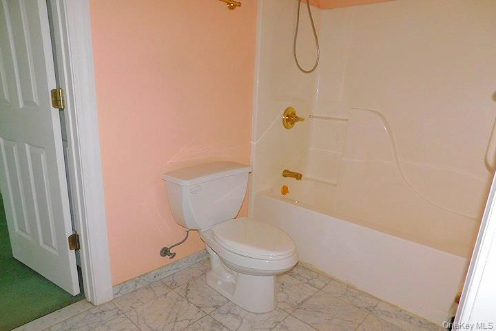 1036 Benjamin Van Keuren Drive Property Photo 12