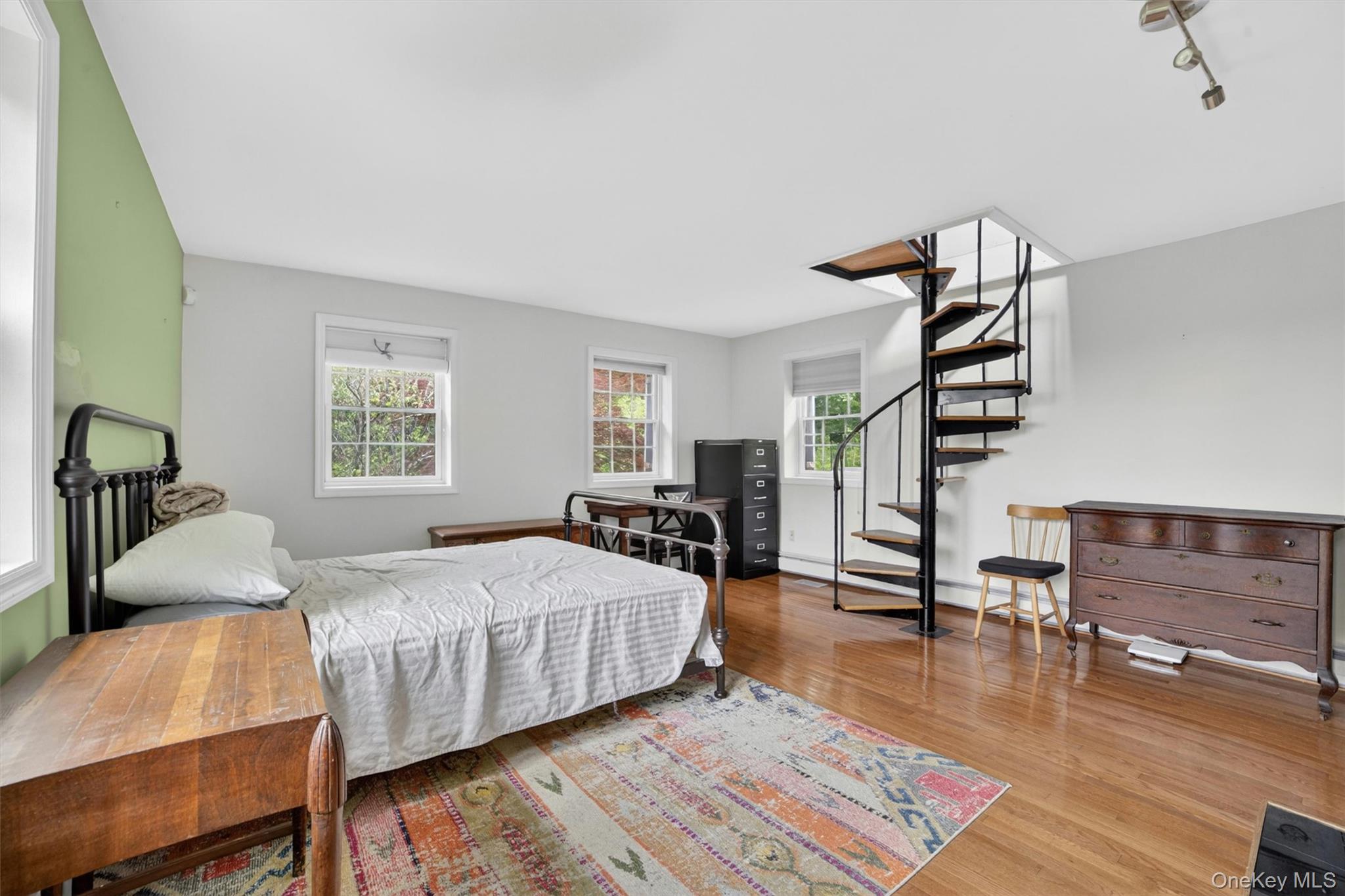 1225 Albany Post Road Property Photo 14