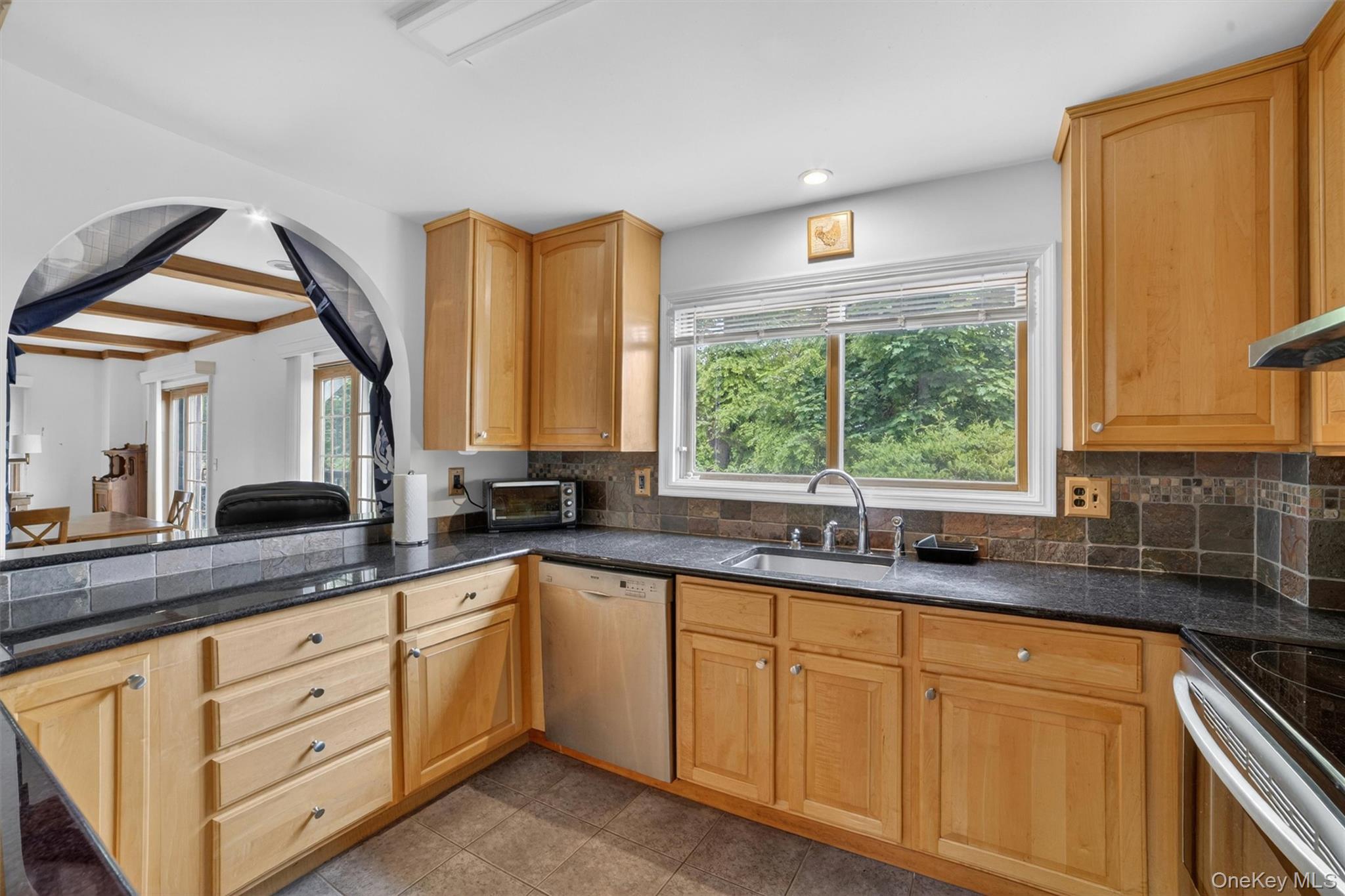 1225 Albany Post Road Property Photo 19