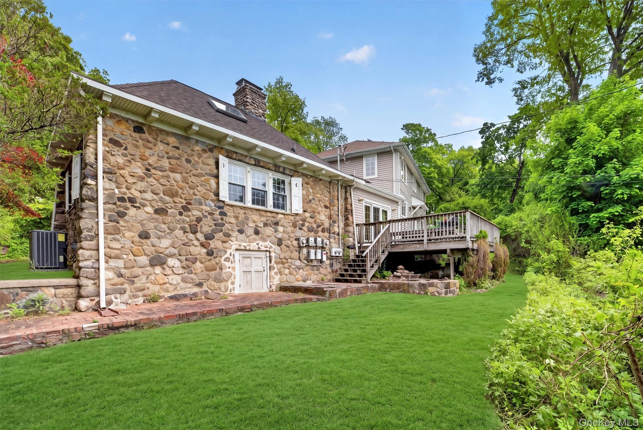 1225 Albany Post Road Property Photo 40