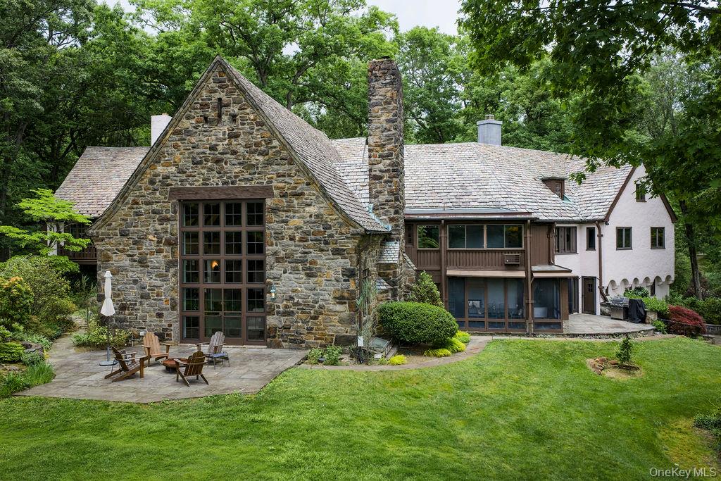 335 Croton Dam Road Property Photo 3