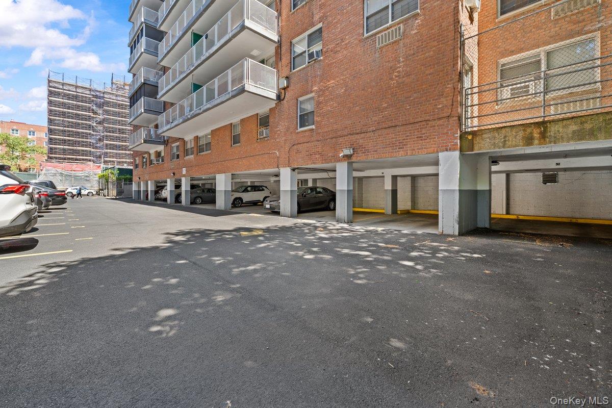 3125 Tibbett Avenue 12c Property Photo 15