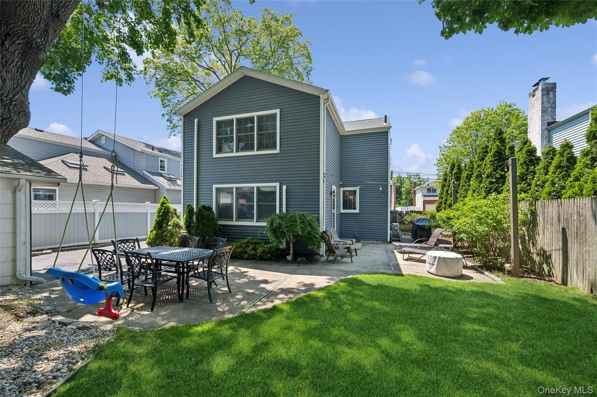 2197 Pine Street Property Photo 6