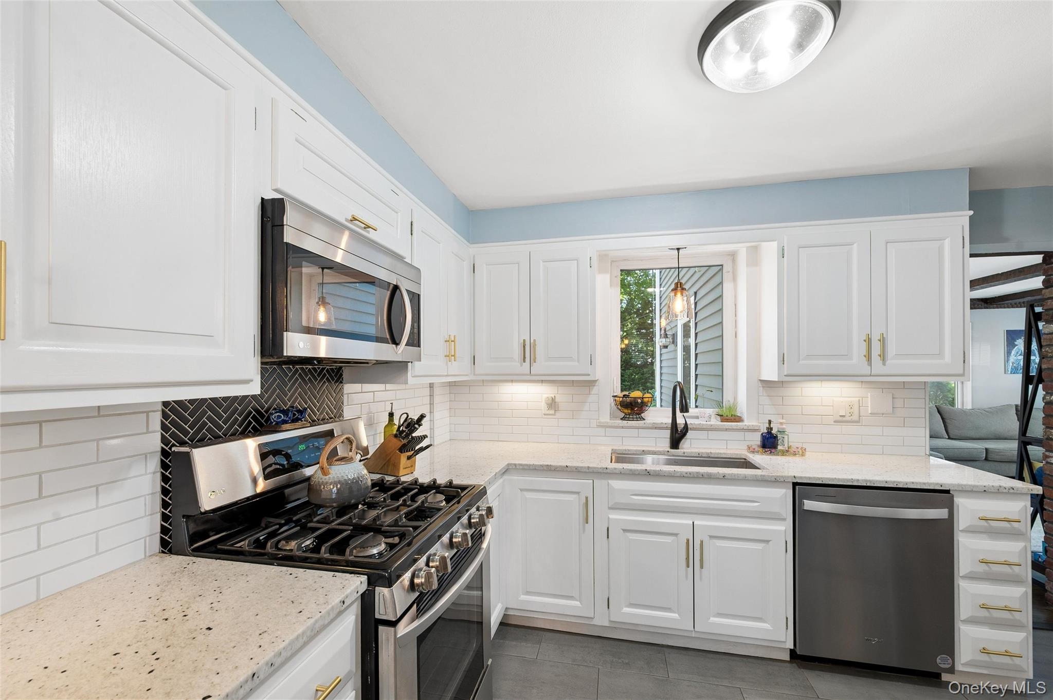2197 Pine Street Property Photo 19