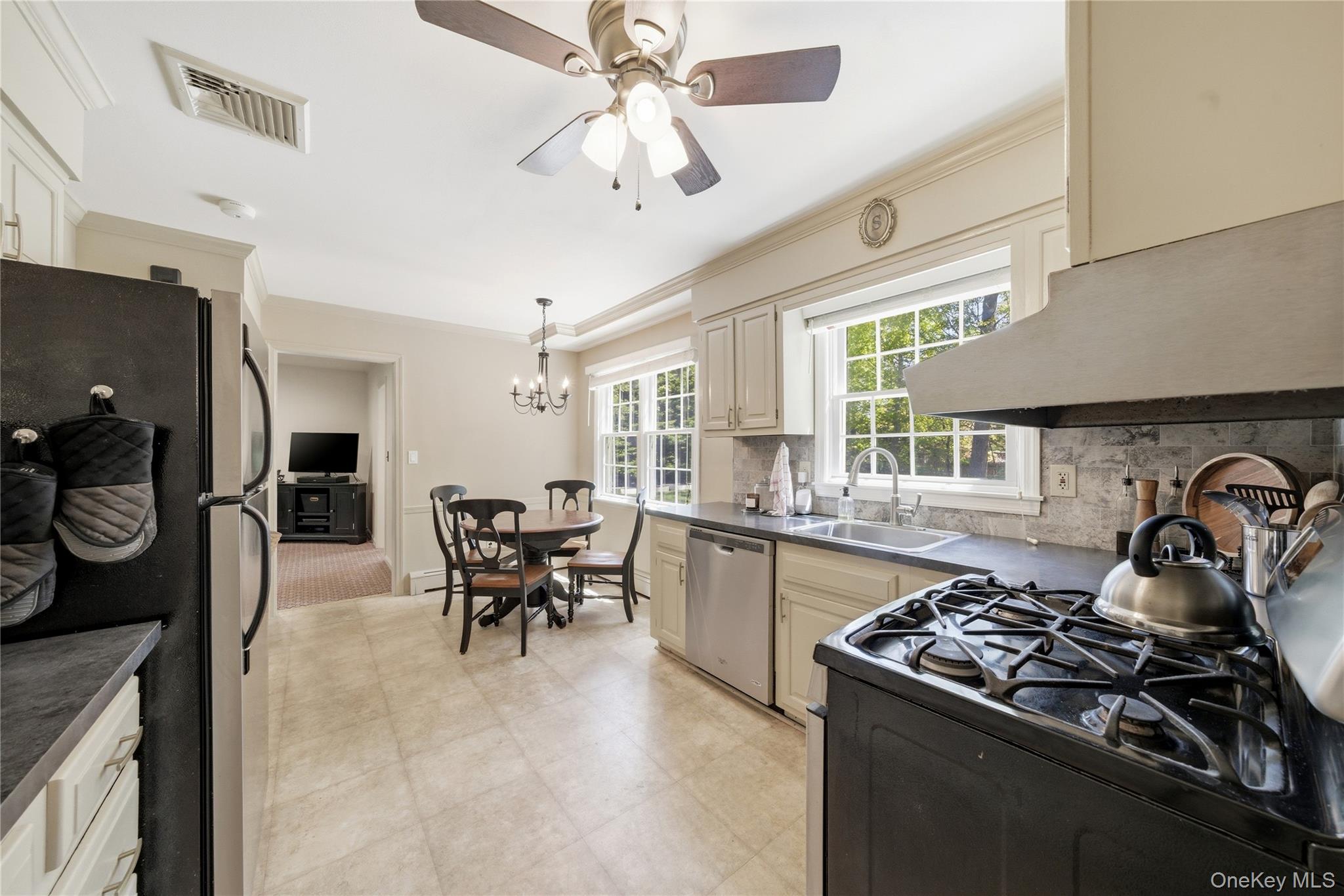 189 Cambon Avenue Property Photo 15