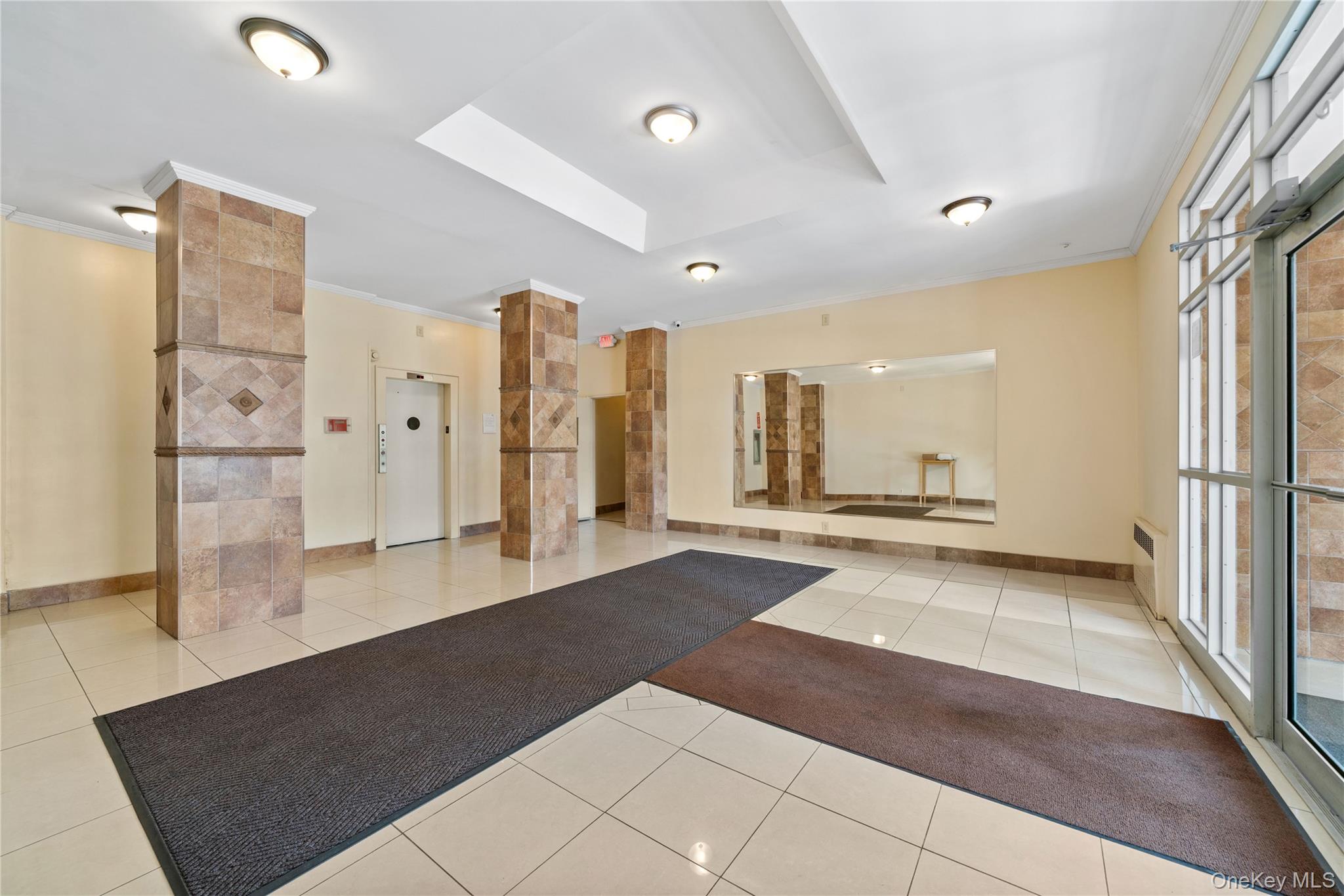 300 N Broadway 6g Property Photo 13