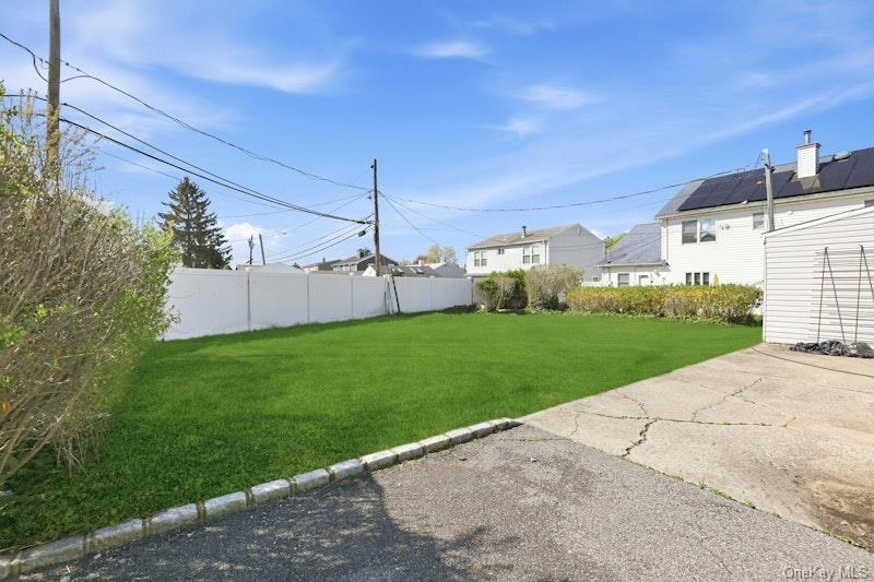 4169 Iris Place Property Photo 2