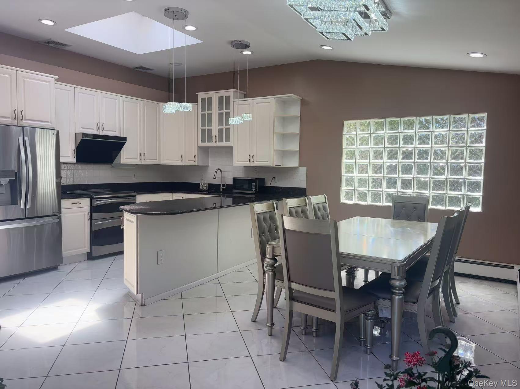 2187 Clover Court Property Photo 8