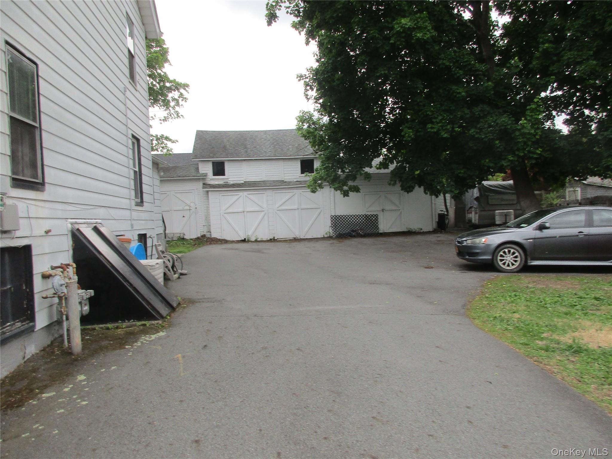 14 West Street Property Photo 4