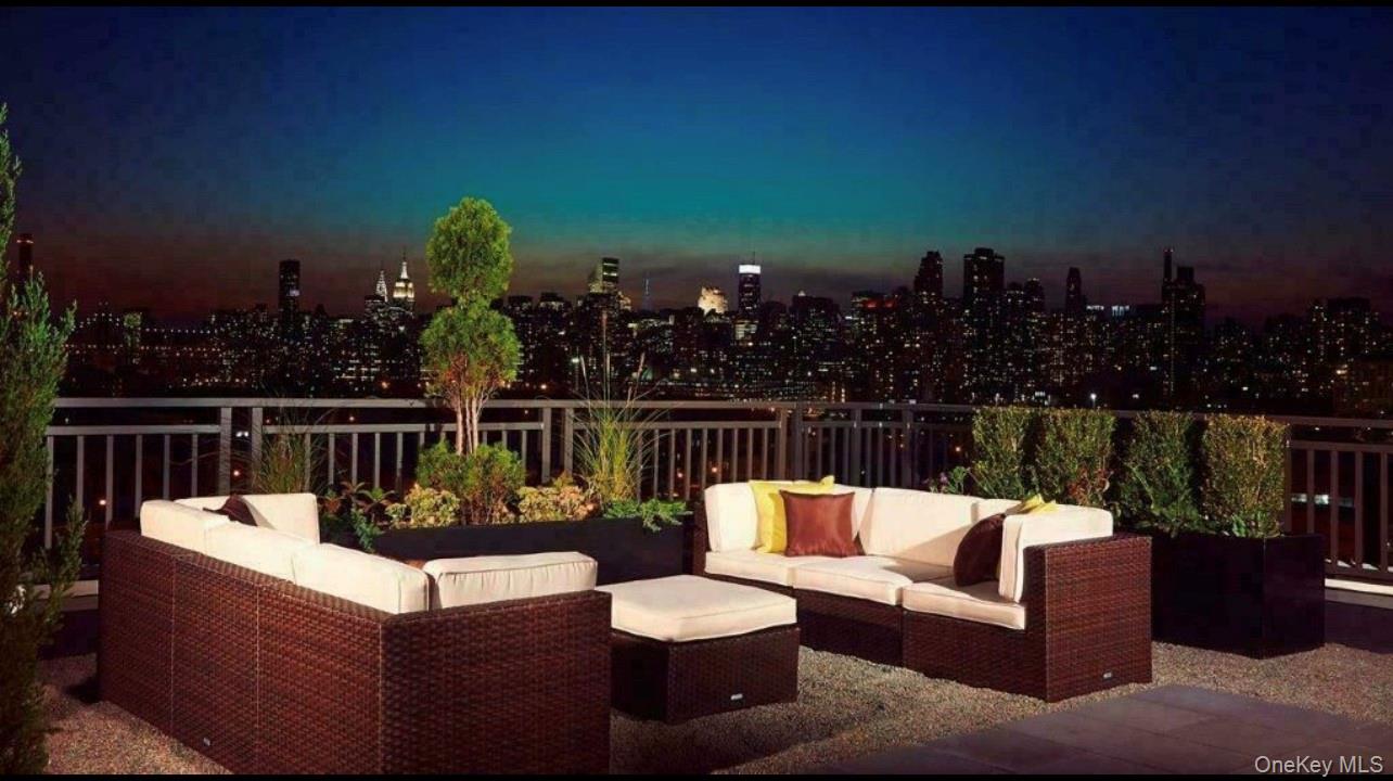 1215 Broadway 603 Property Photo 14