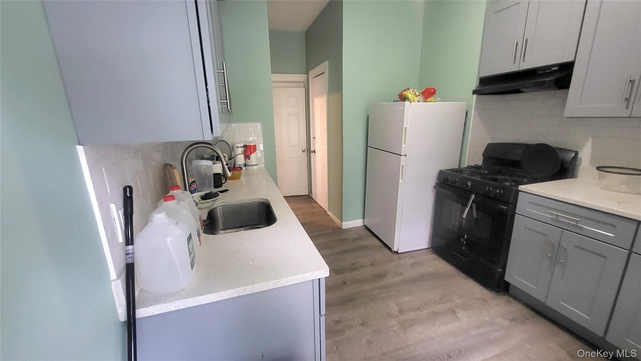 242 Mansion Street Property Photo 6