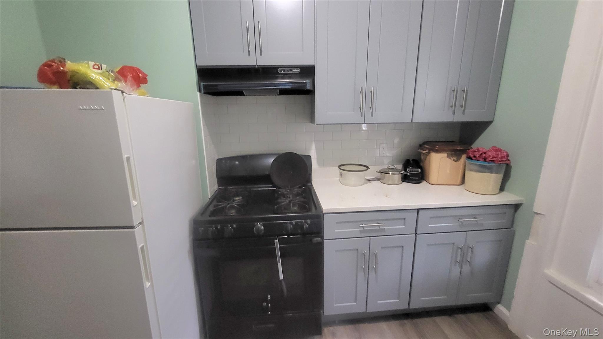 242 Mansion Street Property Photo 8