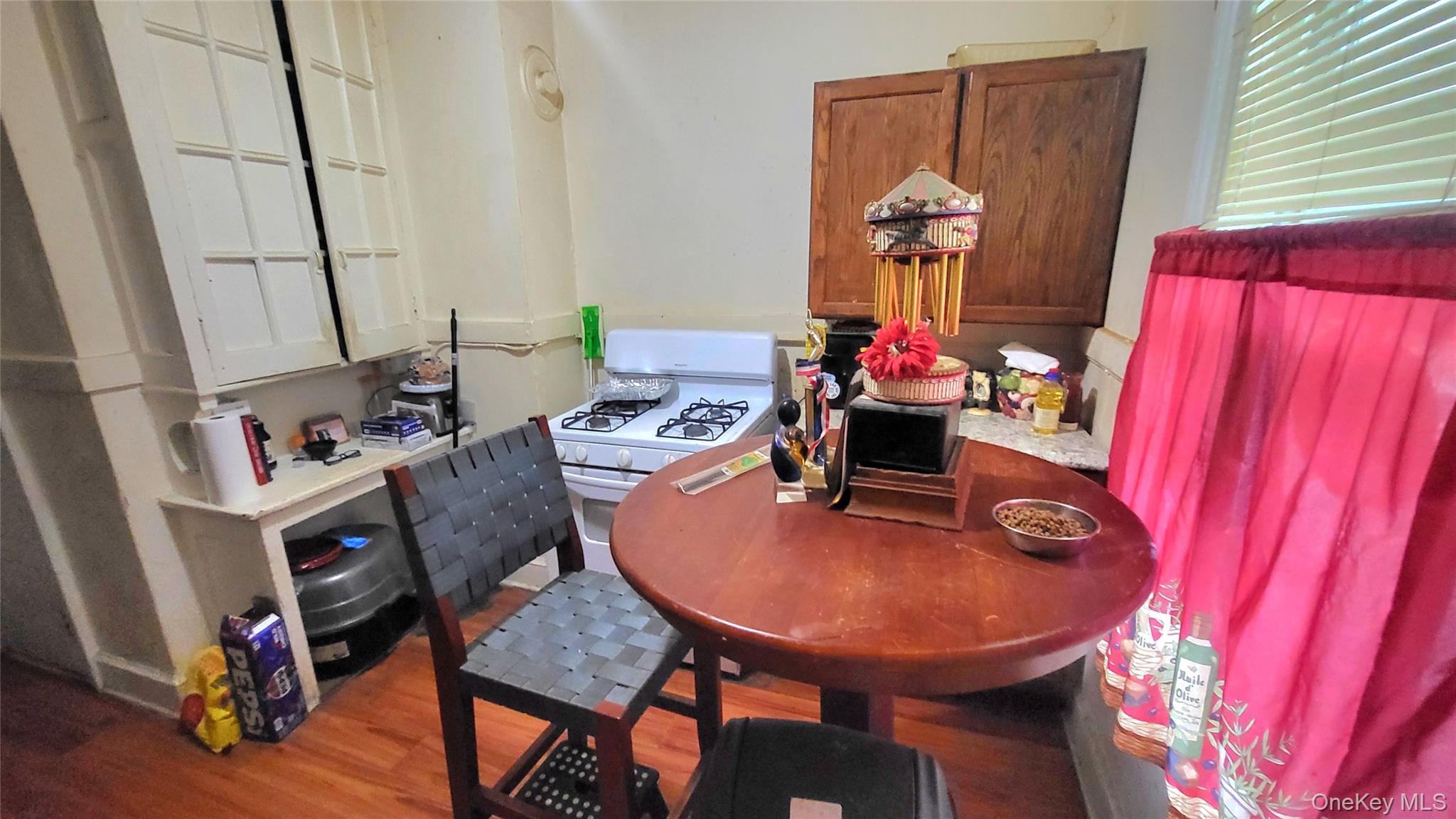 242 Mansion Street Property Photo 17