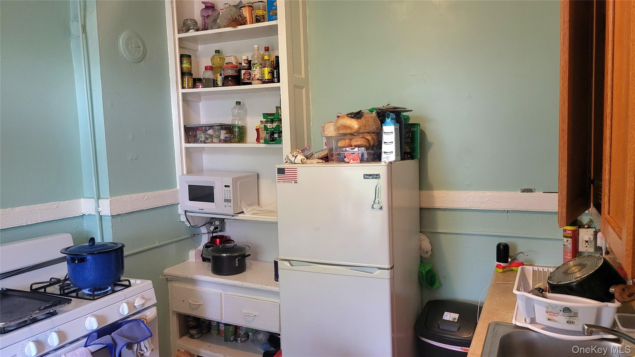 242 Mansion Street Property Photo 41