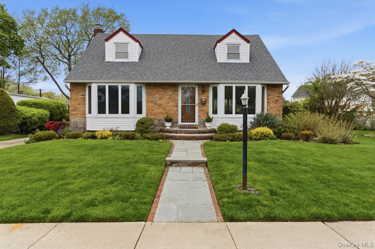 34 Park Circle Property Photo 1