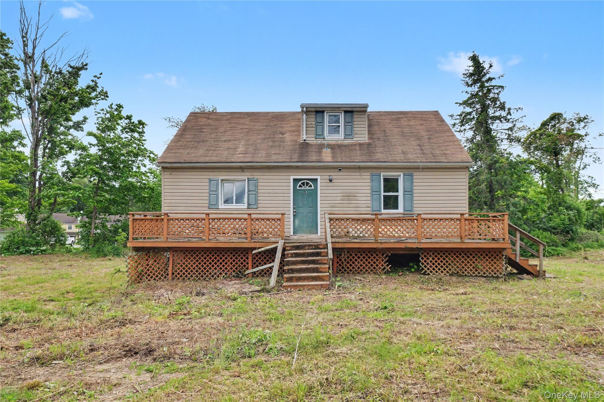 687 Whitley Lane Property Photo 1