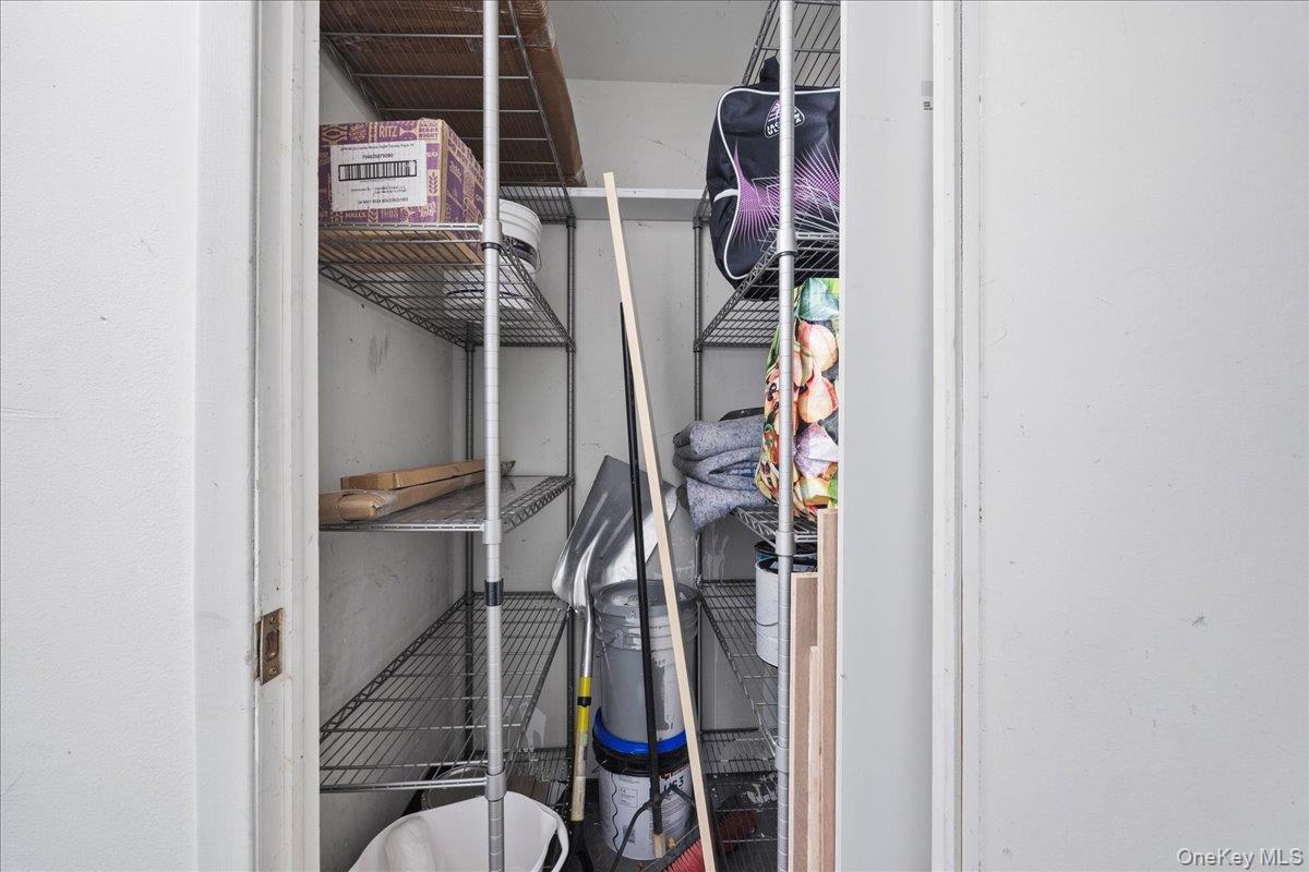 107 N Broadway 213 Property Photo 24