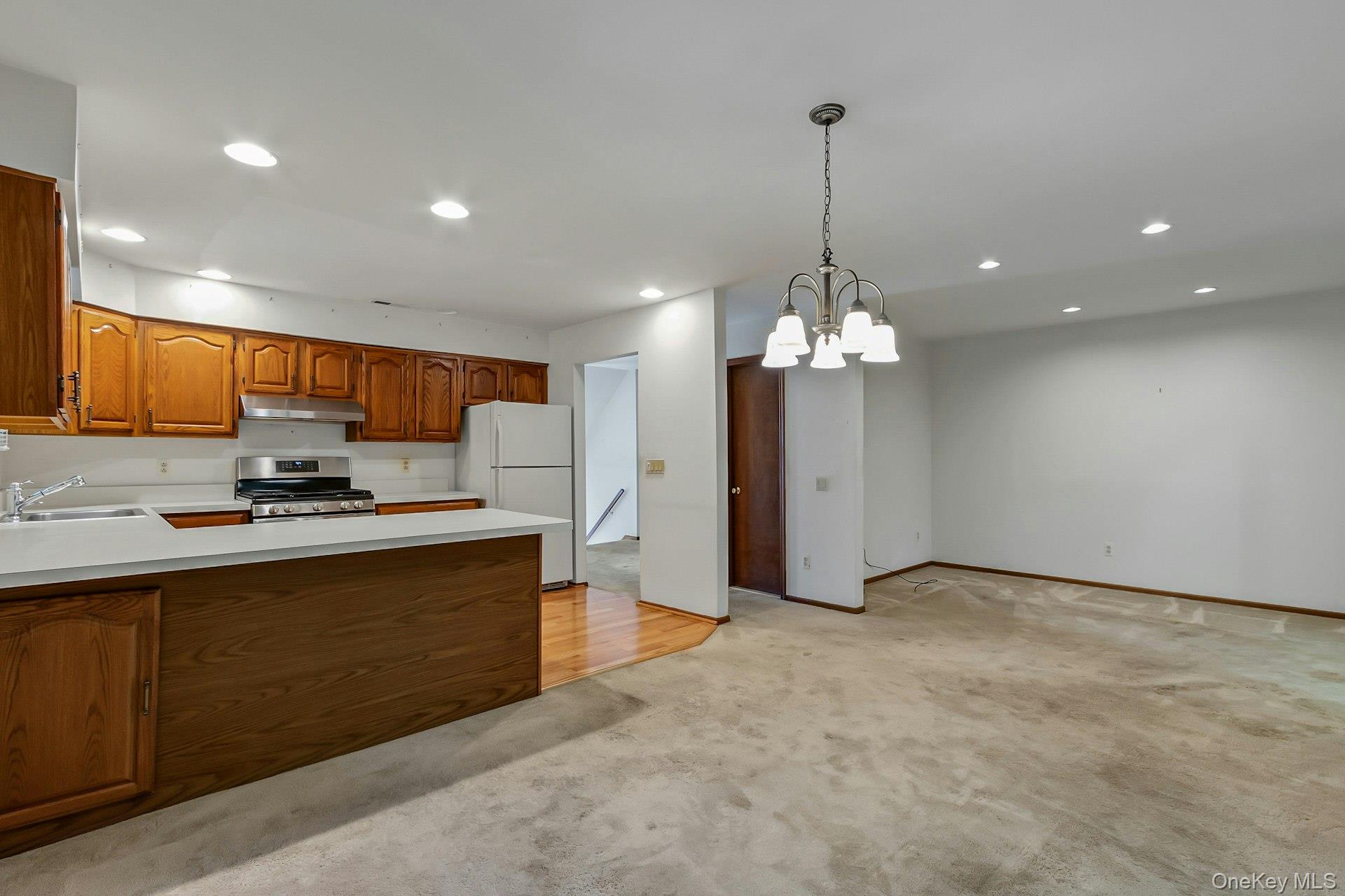8 Village Gate Way 8 Property Photo 9