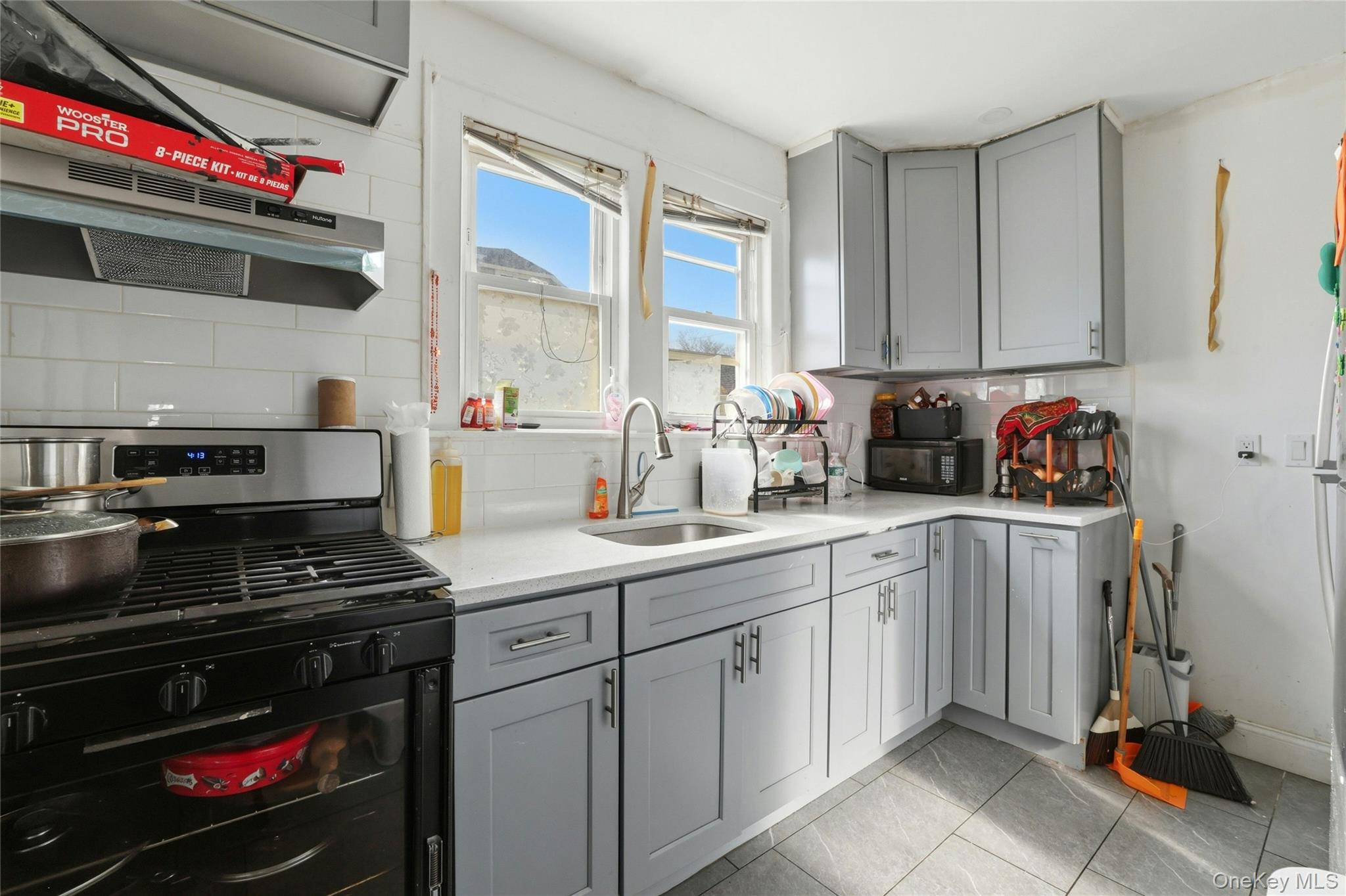 160 Broad Street Property Photo 4