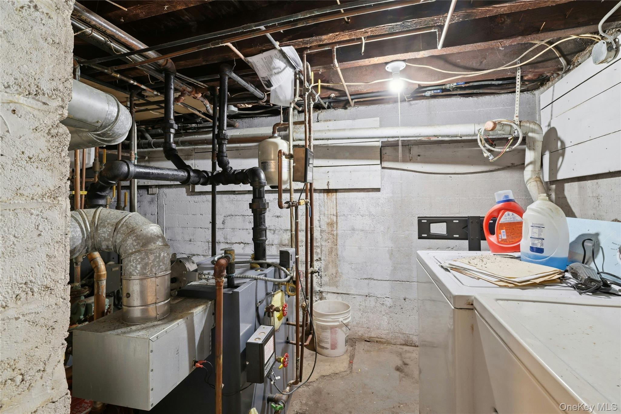 160 Broad Street Property Photo 16