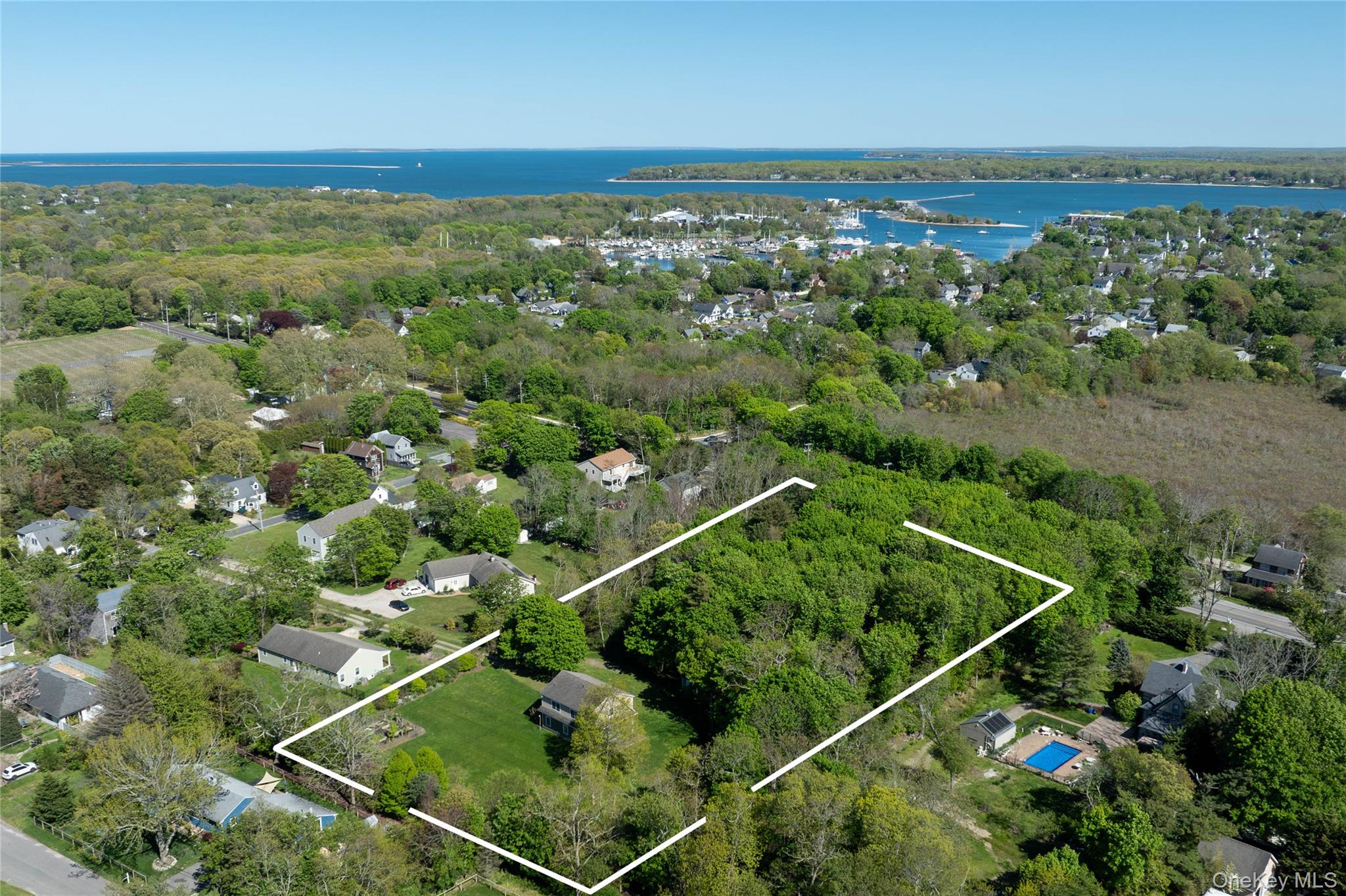 427 Sound Road Property Photo 1