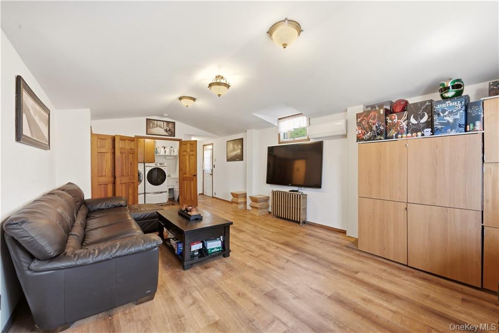 125-11 7th Avenue Property Photo 7