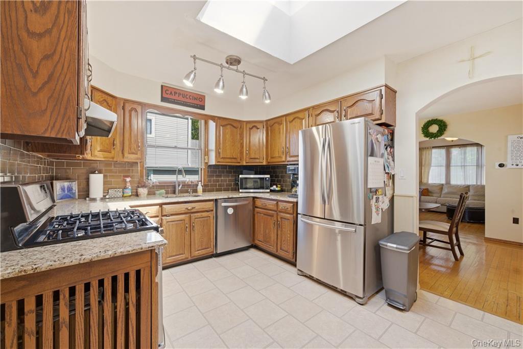 125-11 7th Avenue Property Photo 24