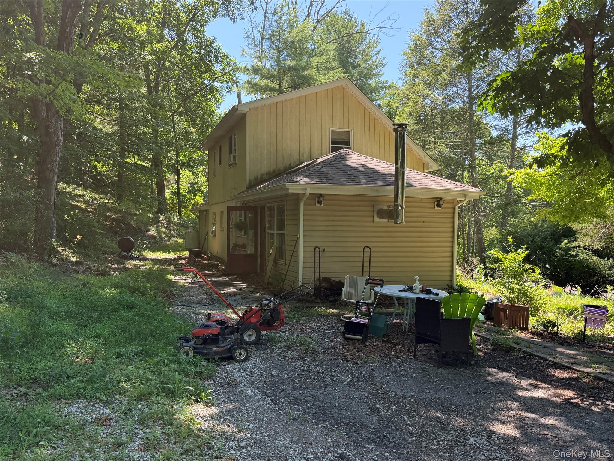 34 Upper Hillman Road Property Photo 4