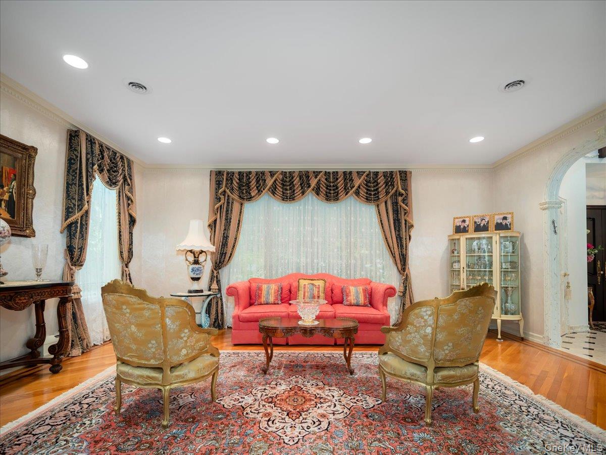 11 Bartlett Road Property Photo 8