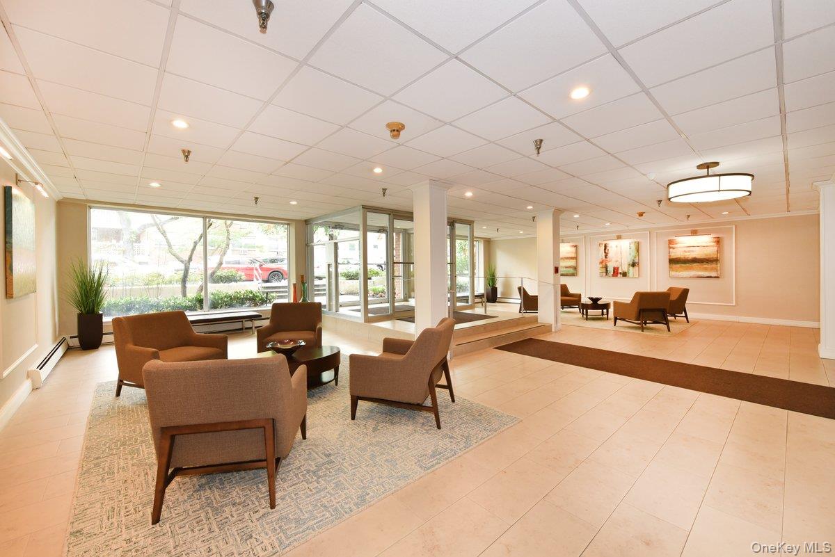 50 Hill Park Avenue 1-l Property Photo 5