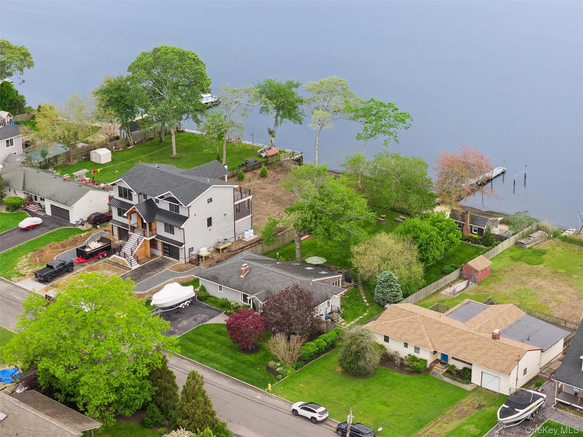 128 Crystal Beach Boulevard Property Photo 2