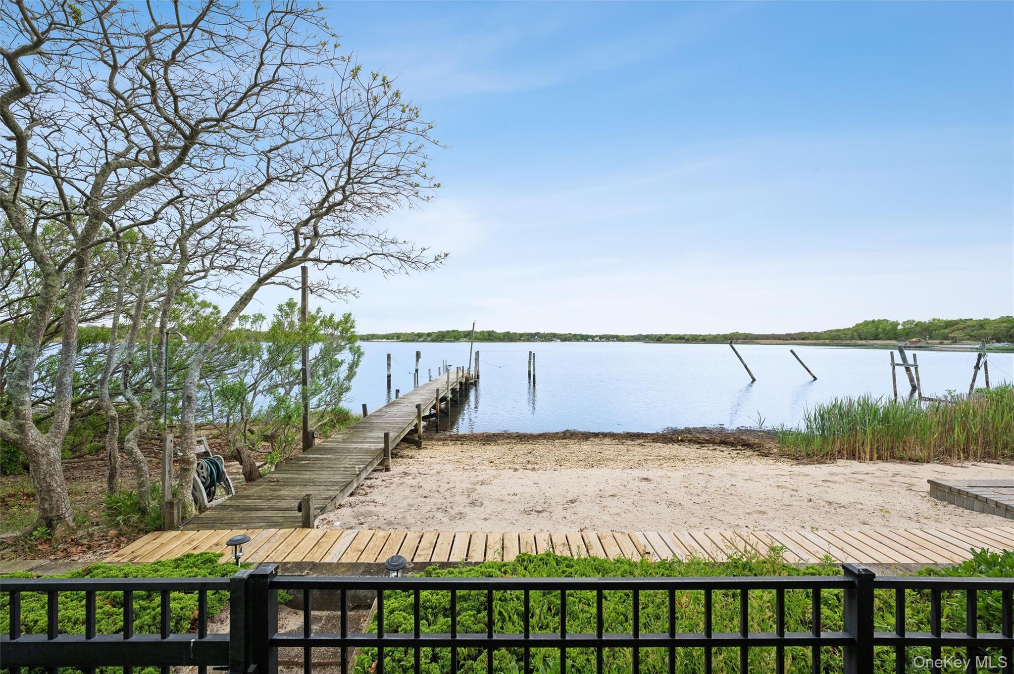 128 Crystal Beach Boulevard Property Photo 3