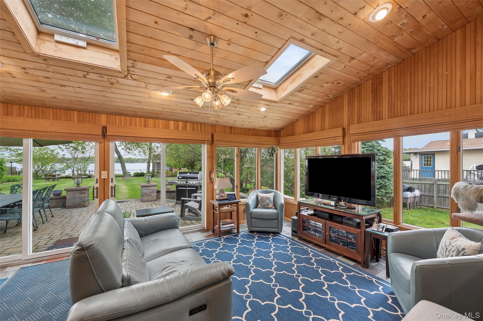 128 Crystal Beach Boulevard Property Photo 6