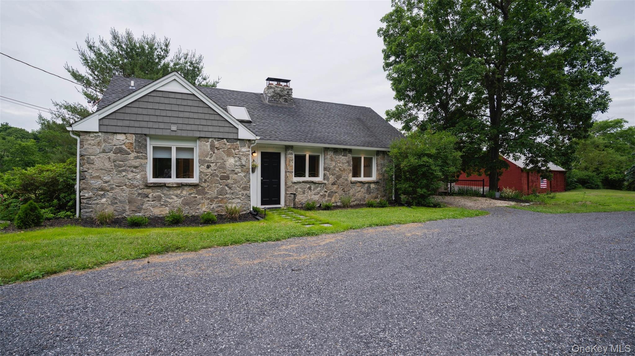 334 Lake Drive Property Photo 2