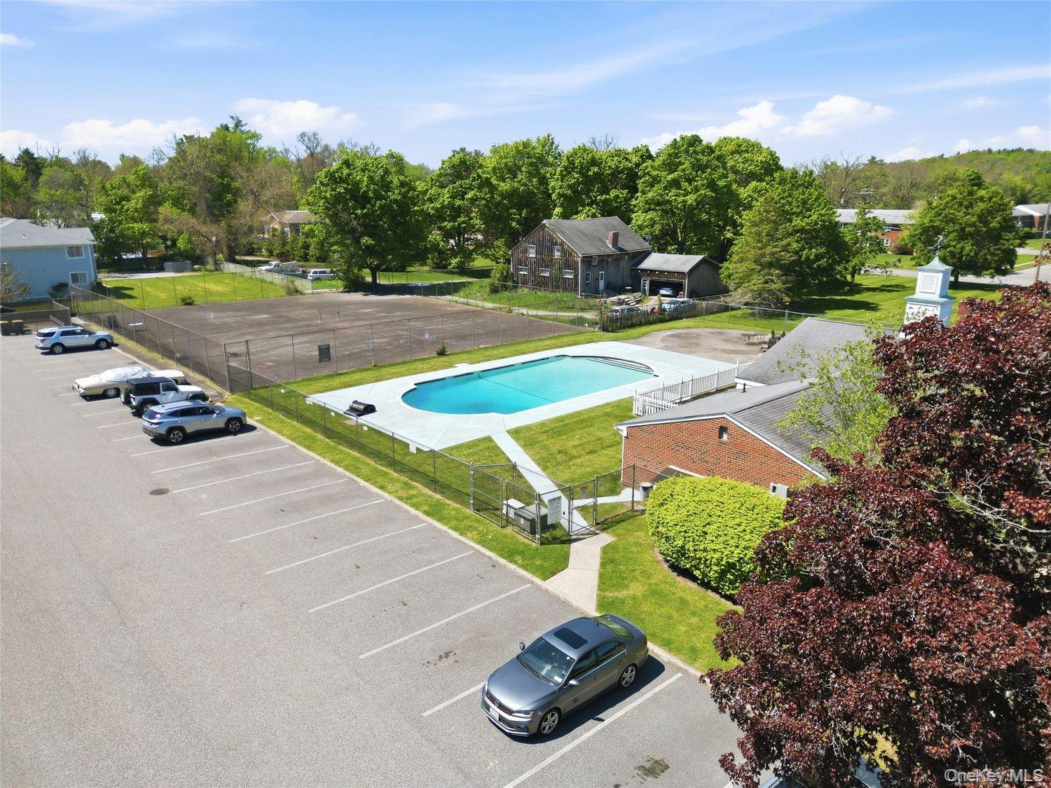 21 Weathervane Drive 16 Property Photo 6